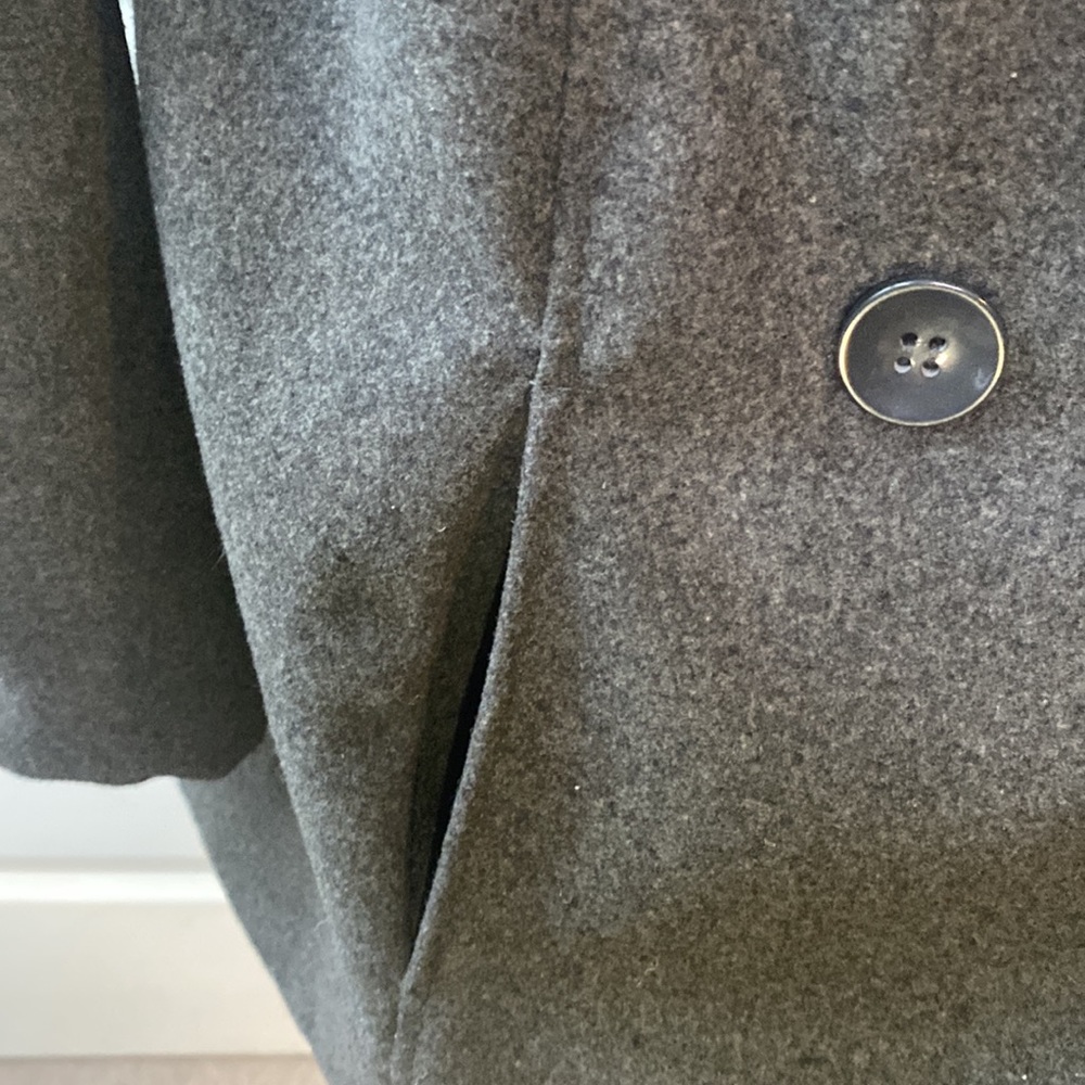 WOMEN’S PRE-OWNED GRAY DOUBLE-BREAST COAT - Picture 4 of 12